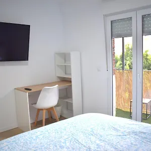 Bueno, Bonito Y Barato Apartamento